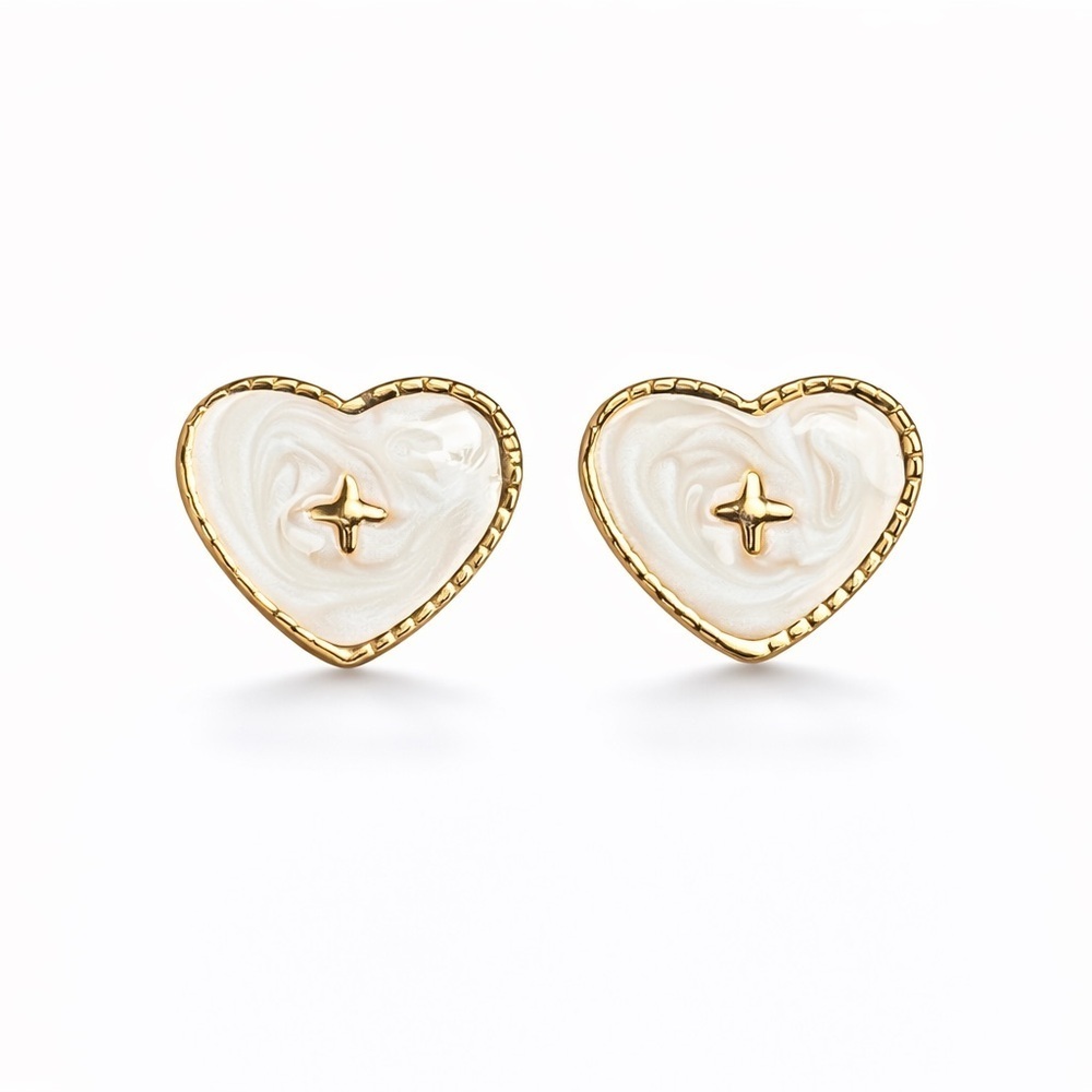 ⚜️ Gold and Cream Heart Earrings